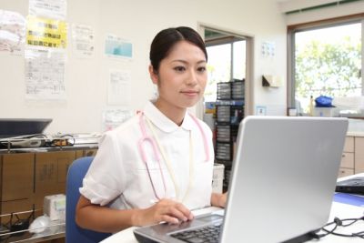 夜勤や残業もなく、土日祝日もお休みのため子育てと両立しやすい認可保育園