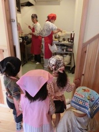 献立作成や発注業務などの事務作業を午後の時間帯に行えるため残業もない認可保育園