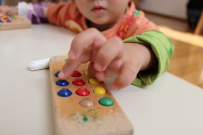 一人ひとりの様子や段階に合ったサポートを個別に対応している児童発達支援及び放課後デイサービス