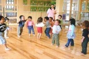 子育てとの両立に理解のある園長先生のため半数位の先生が子育て中の認可保育園